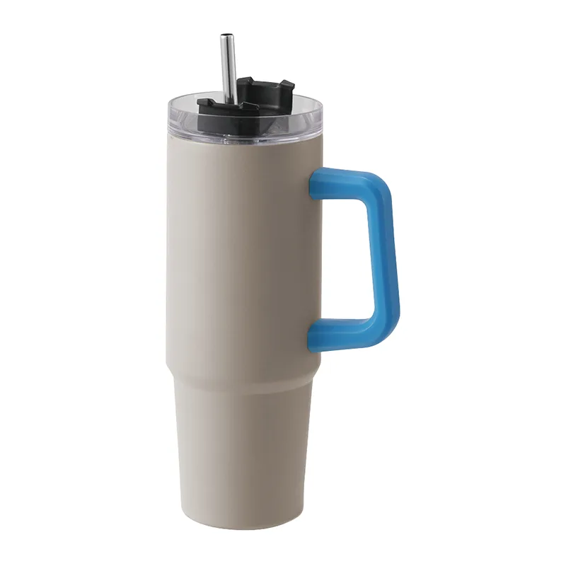 Vakuumisolierter Autobecher